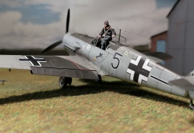 Eduard_Bf-109E-1_Adlerangriff_005